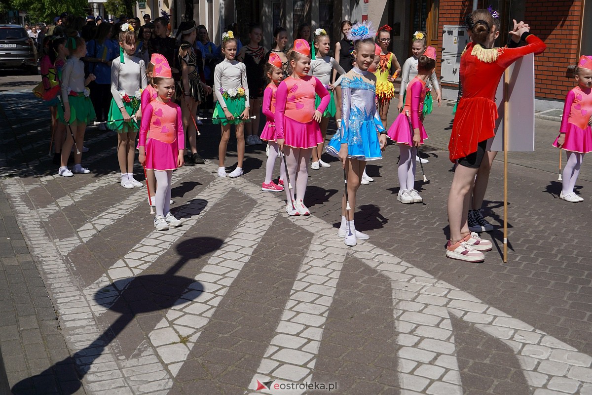 Parada historyczna z okazji 650-lecia miasta [12.05.2023] - zdjęcie #85 - eOstroleka.pl