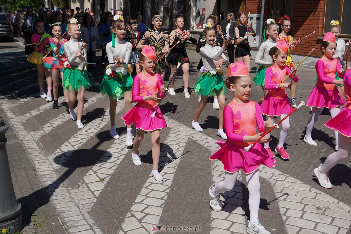Parada historyczna z okazji 650-lecia miasta [12.05.2023] - zdjęcie #79 - eOstroleka.pl