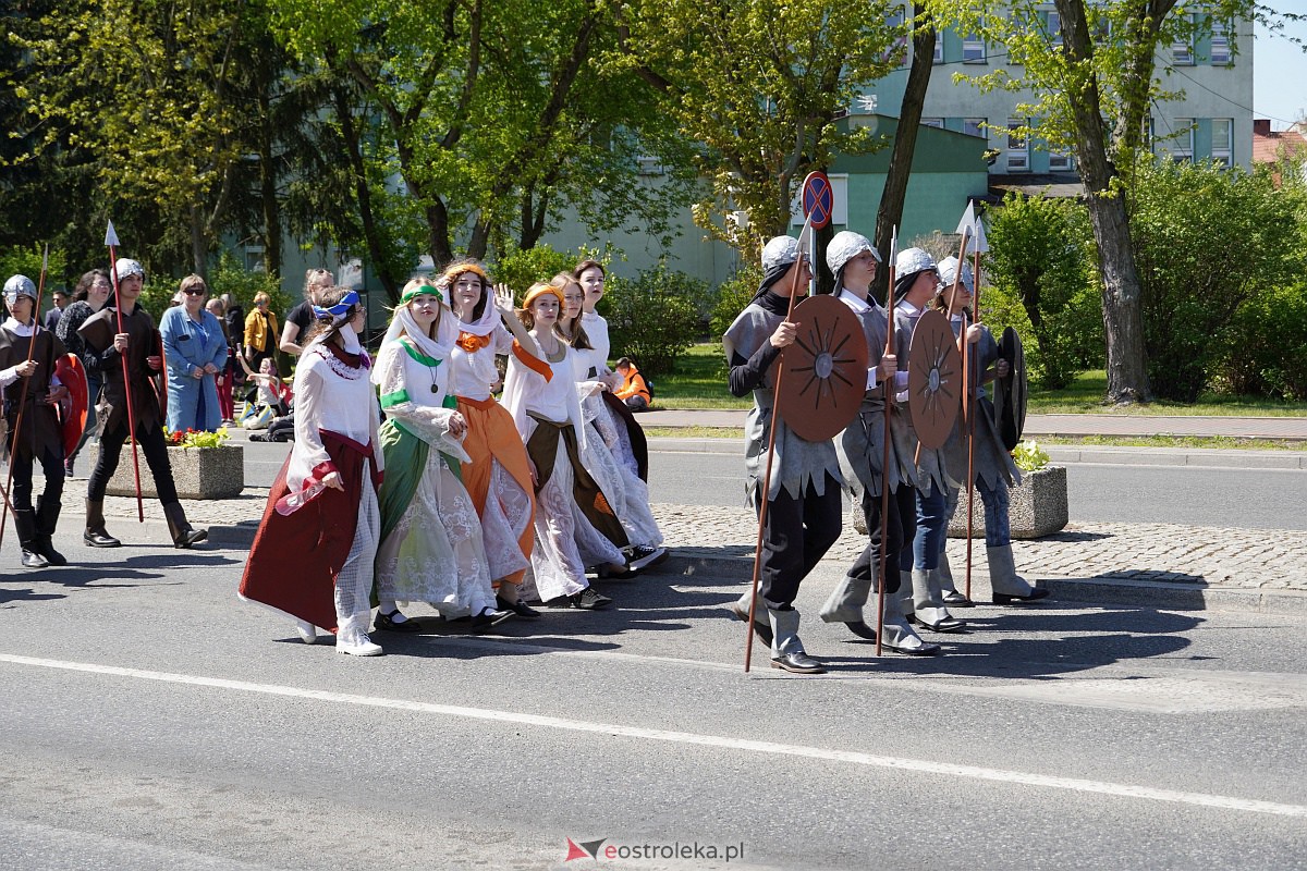 Parada historyczna z okazji 650-lecia miasta [12.05.2023] - zdjęcie #149 - eOstroleka.pl