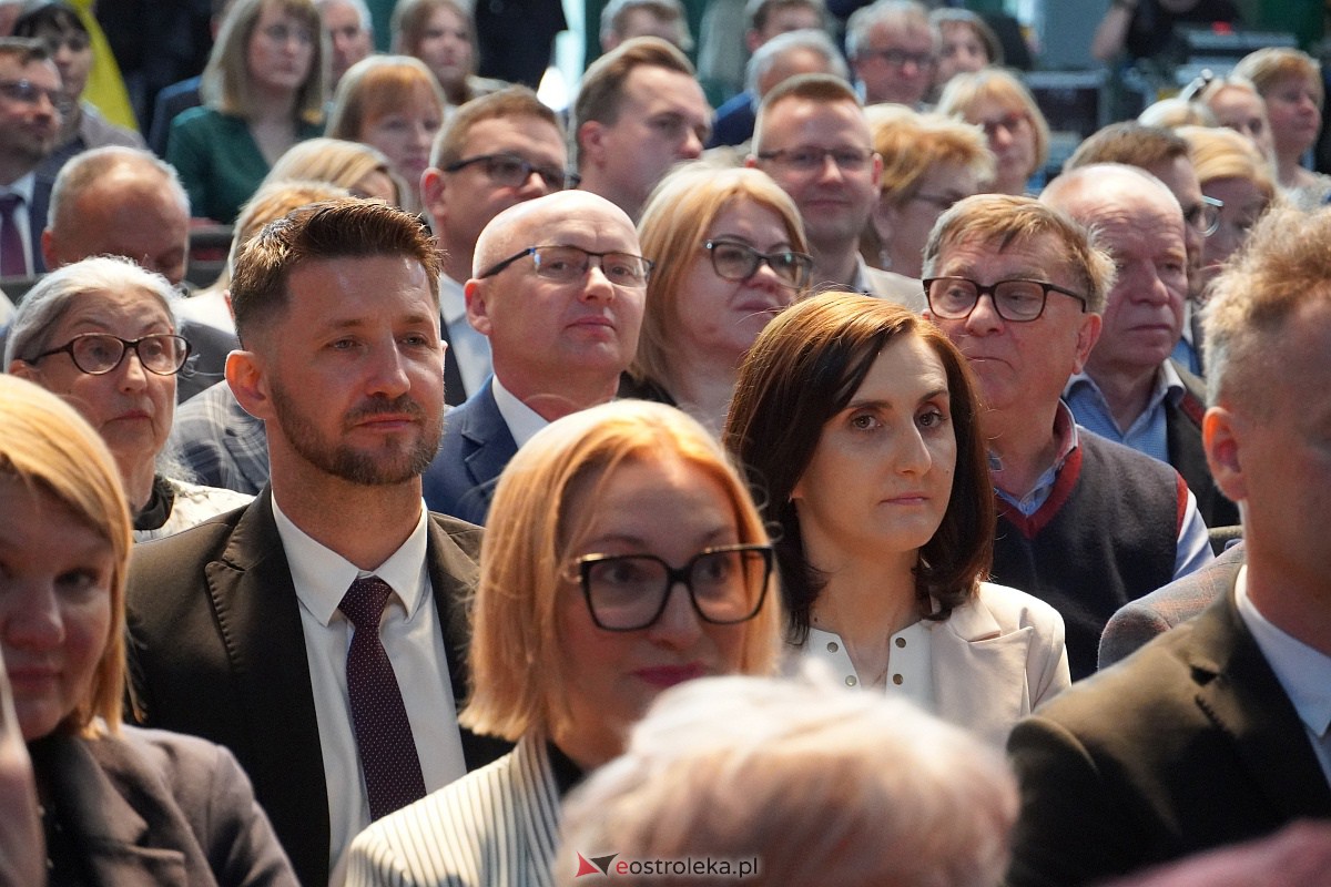 Uroczysta sesja Rady Miasta z okazji 650-lecia Ostrołęki [12.05.2023] - zdjęcie #115 - eOstroleka.pl