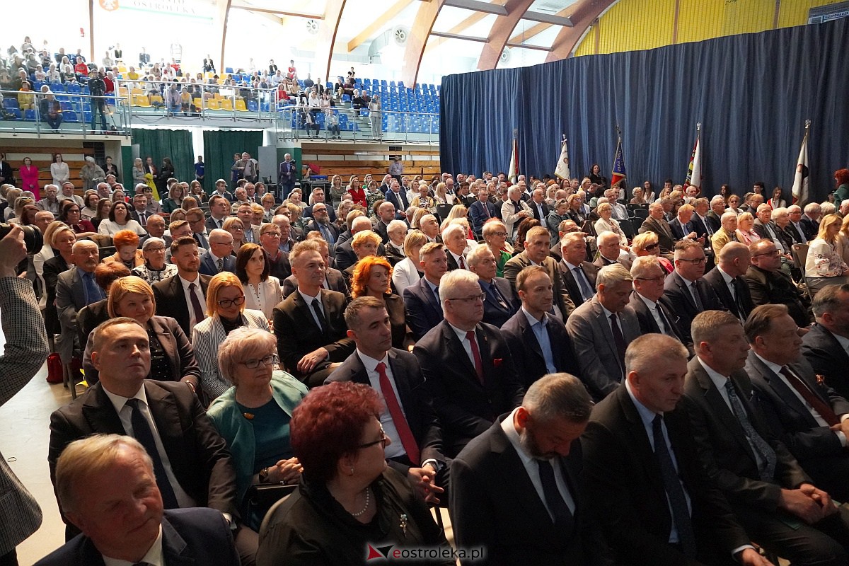 Uroczysta sesja Rady Miasta z okazji 650-lecia Ostrołęki [12.05.2023] - zdjęcie #16 - eOstroleka.pl