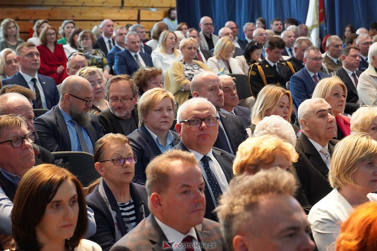 Uroczysta sesja Rady Miasta z okazji 650-lecia Ostrołęki [12.05.2023] - zdjęcie #27 - eOstroleka.pl