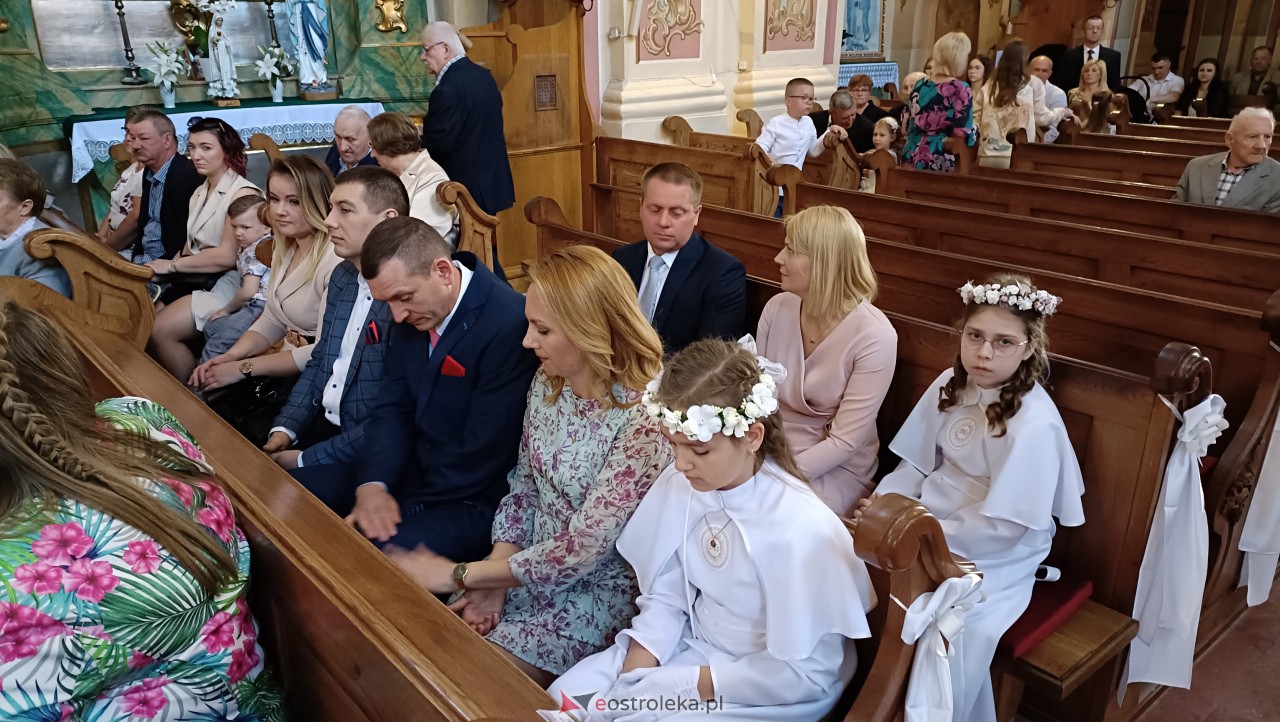 Pierwsza Komunia Święta w kościele pw. św. Antoniego w Ostrołęce [13.05.2023] - zdjęcie #34 - eOstroleka.pl