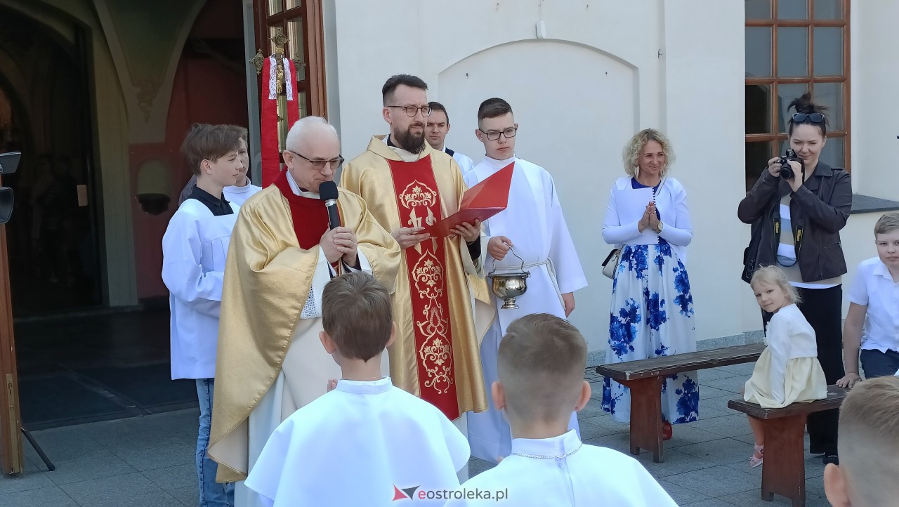 Pierwsza Komunia Święta w kościele pw. św. Antoniego w Ostrołęce [13.05.2023] - zdjęcie #15 - eOstroleka.pl