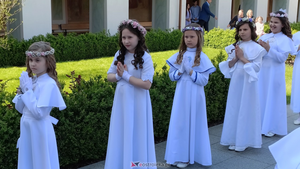 Pierwsza Komunia Święta w kościele pw. św. Antoniego w Ostrołęce [13.05.2023] - zdjęcie #11 - eOstroleka.pl