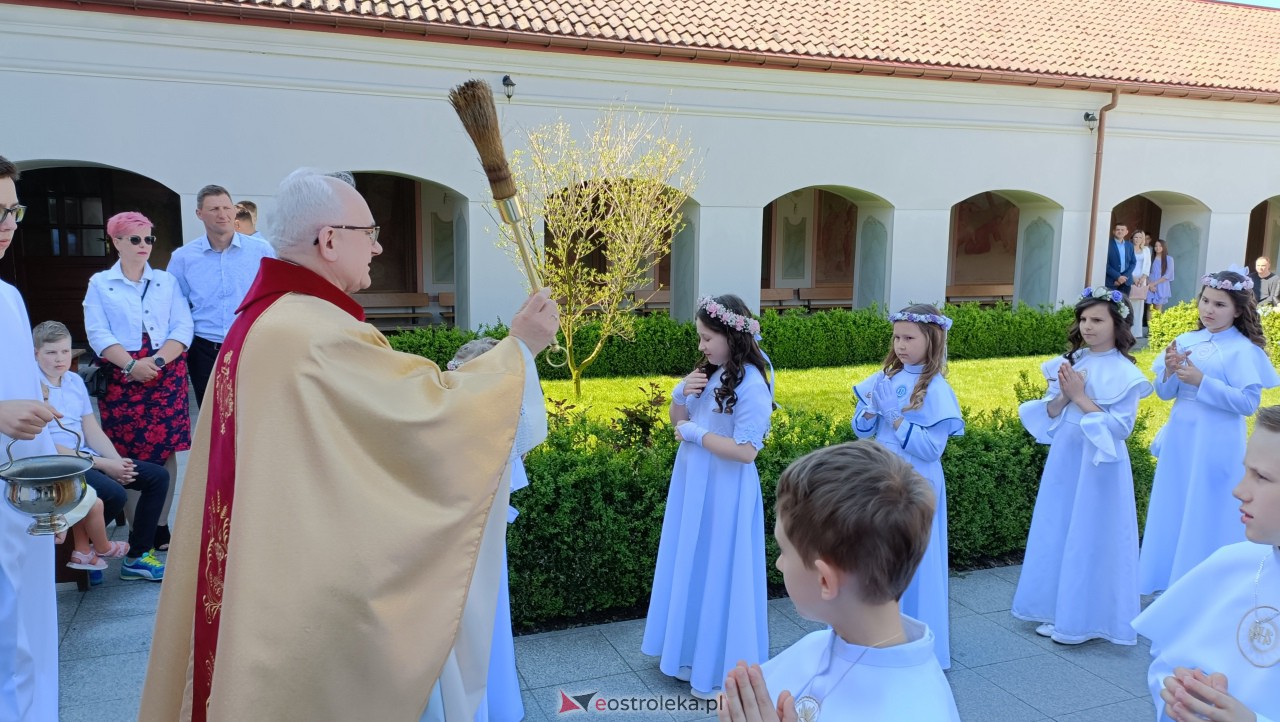 Pierwsza Komunia Święta w kościele pw. św. Antoniego w Ostrołęce [13.05.2023] - zdjęcie #9 - eOstroleka.pl