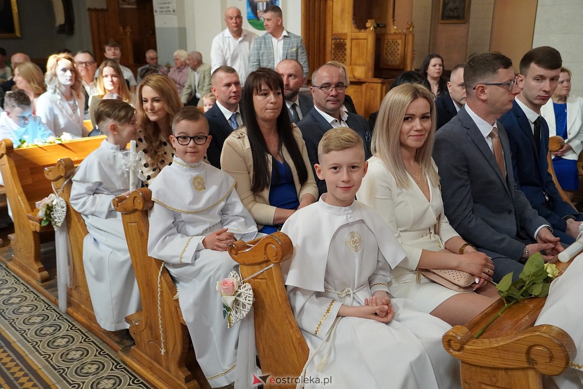 Pierwsza Komunia Święta w kościele pw. Nawiedzenia NMP w Ostrołęce (Fara) [13.05.2023] - zdjęcie #29 - eOstroleka.pl