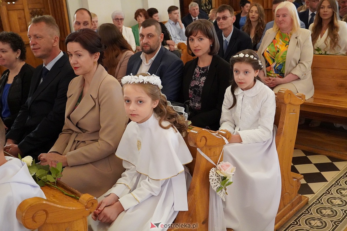 Pierwsza Komunia Święta w kościele pw. Nawiedzenia NMP w Ostrołęce (Fara) [13.05.2023] - zdjęcie #12 - eOstroleka.pl