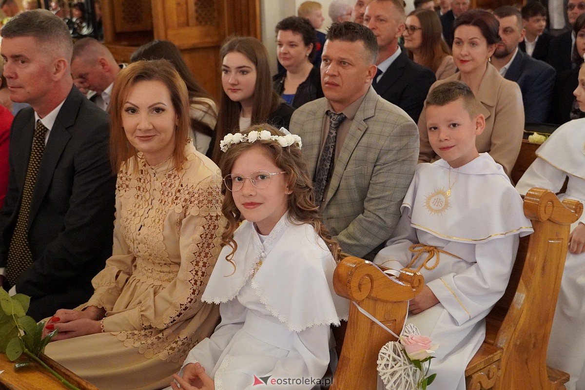 Pierwsza Komunia Święta w kościele pw. Nawiedzenia NMP w Ostrołęce (Fara) [13.05.2023] - zdjęcie #15 - eOstroleka.pl