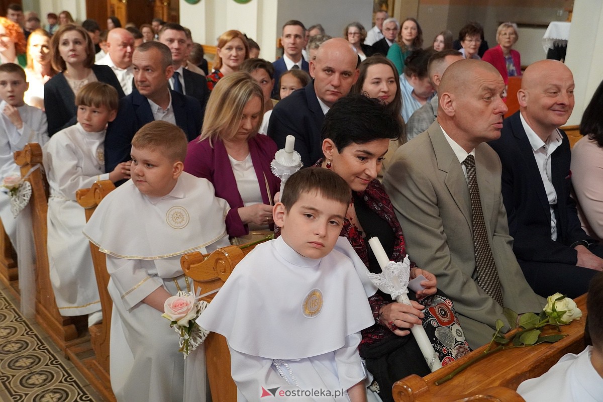 Pierwsza Komunia Święta w kościele pw. Nawiedzenia NMP w Ostrołęce (Fara) [13.05.2023] - zdjęcie #19 - eOstroleka.pl