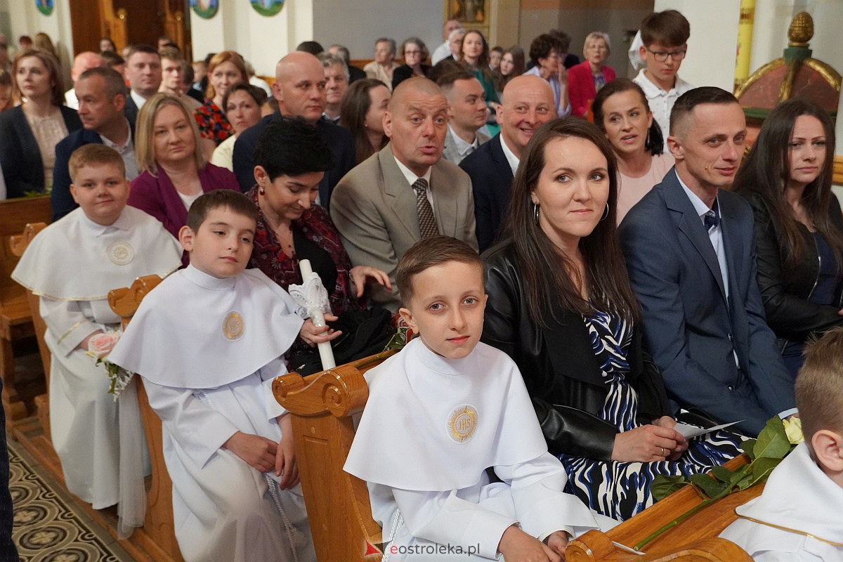 Pierwsza Komunia Święta w kościele pw. Nawiedzenia NMP w Ostrołęce (Fara) [13.05.2023] - zdjęcie #16 - eOstroleka.pl