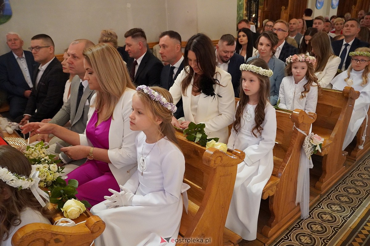 Pierwsza Komunia Święta w kościele pw. Nawiedzenia NMP w Ostrołęce (Fara) [13.05.2023] - zdjęcie #29 - eOstroleka.pl