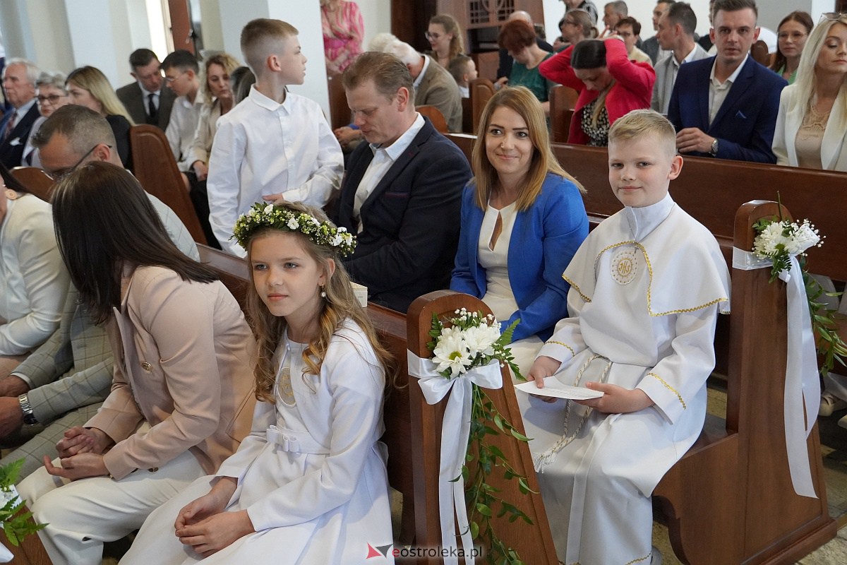 Pierwsza Komunia Święta. Parafia pw. św. Franciszka z Asyżu w Ostrołęce [13.05.2023] - zdjęcie #34 - eOstroleka.pl