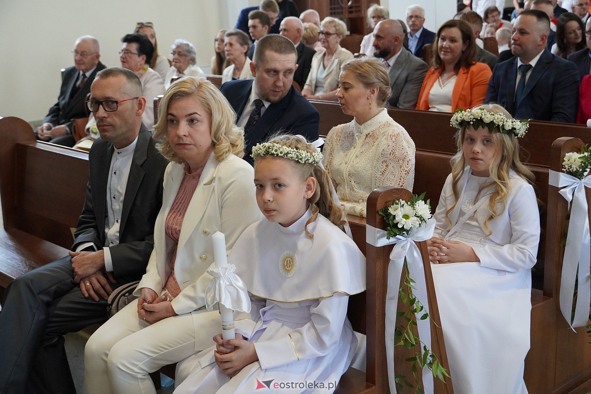 Pierwsza Komunia Święta. Parafia pw. św. Franciszka z Asyżu w Ostrołęce [13.05.2023] - zdjęcie #22 - eOstroleka.pl