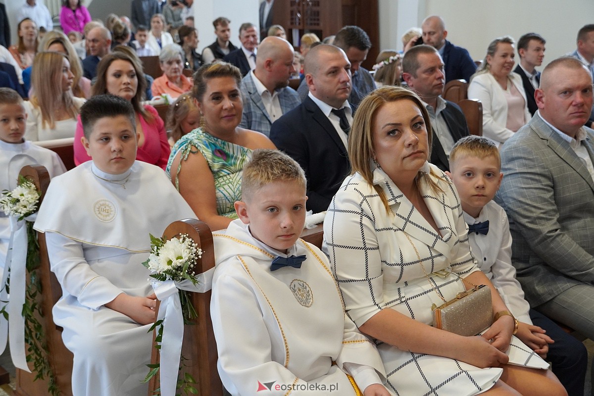 Pierwsza Komunia Święta. Parafia pw. św. Franciszka z Asyżu w Ostrołęce [13.05.2023] - zdjęcie #21 - eOstroleka.pl