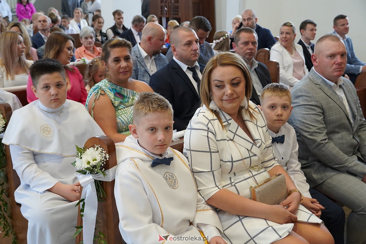 Pierwsza Komunia Święta. Parafia pw. św. Franciszka z Asyżu w Ostrołęce [13.05.2023] - zdjęcie #20 - eOstroleka.pl
