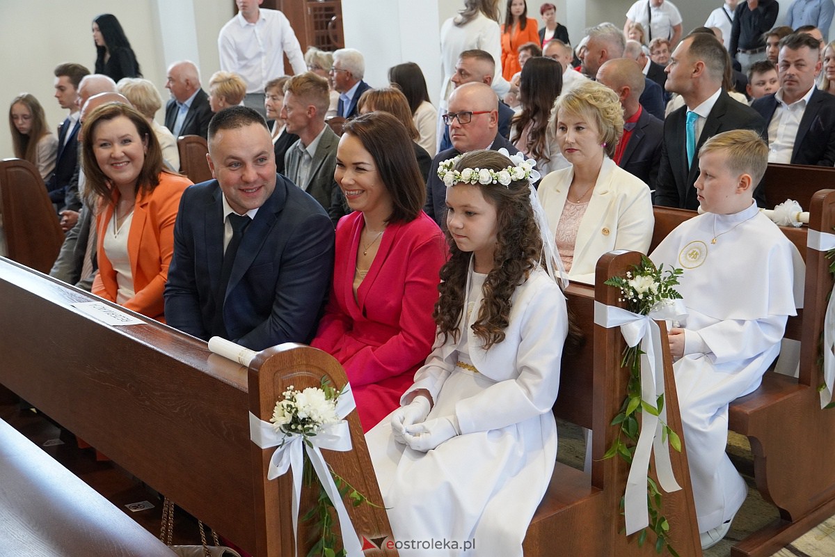 Pierwsza Komunia Święta. Parafia pw. św. Franciszka z Asyżu w Ostrołęce [13.05.2023] - zdjęcie #19 - eOstroleka.pl