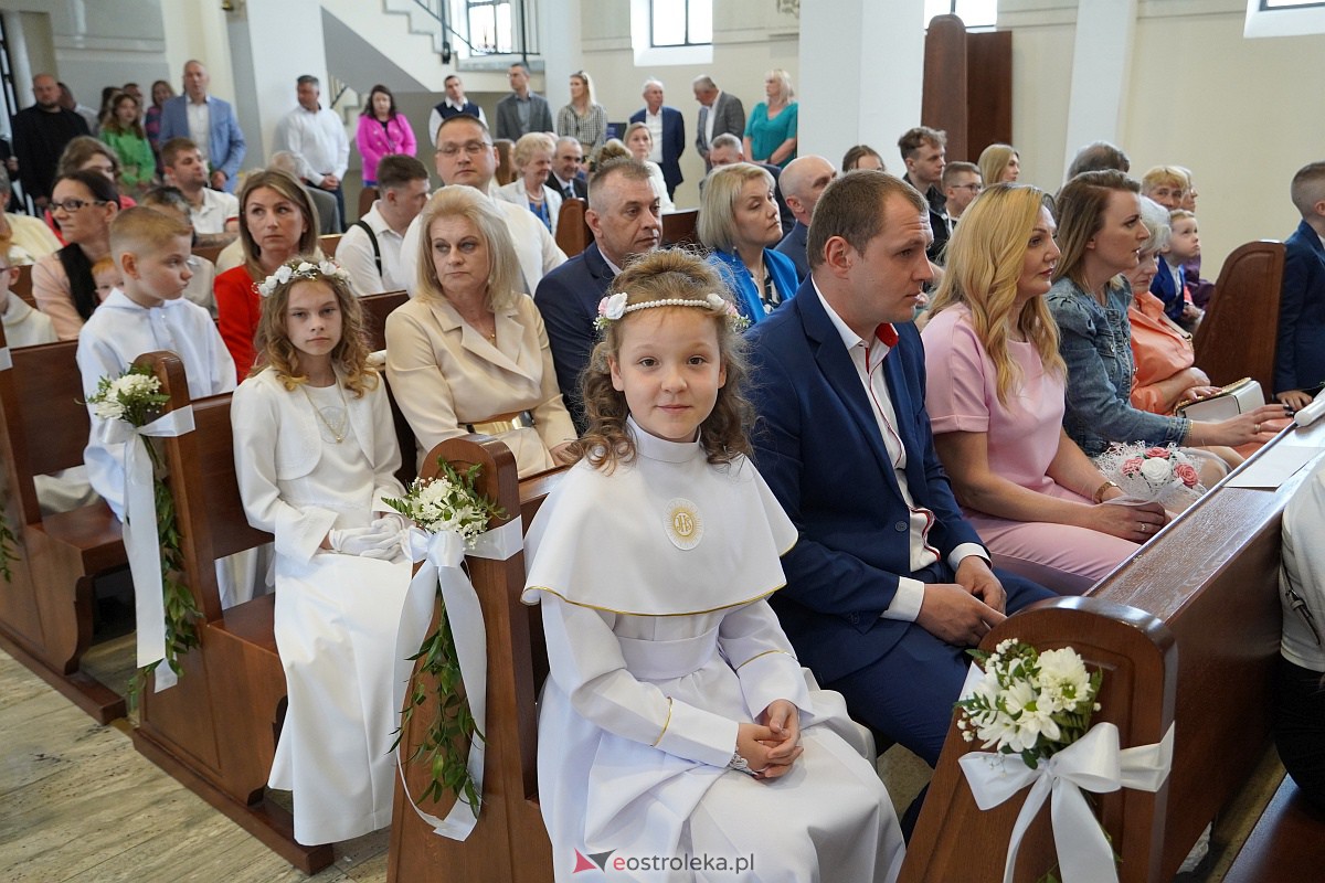 Pierwsza Komunia Święta. Parafia pw. św. Franciszka z Asyżu w Ostrołęce [13.05.2023] - zdjęcie #11 - eOstroleka.pl