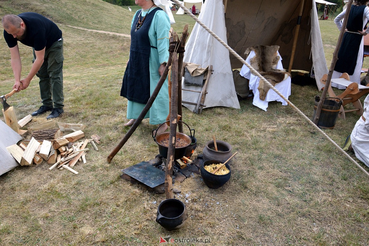 Piknik historyczny na grodzisku w Ostrołęce [13.05.2023] - zdjęcie #44 - eOstroleka.pl