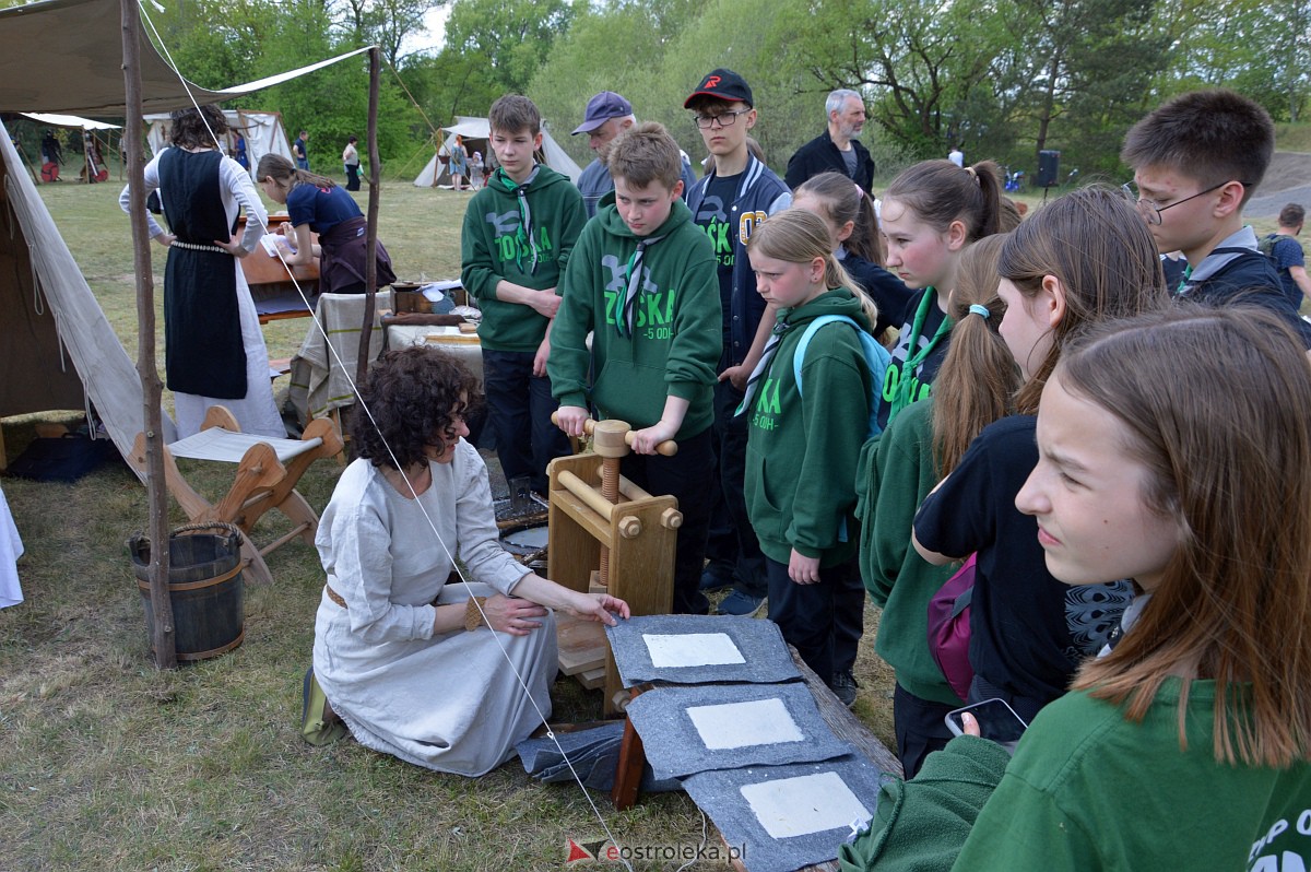 Piknik historyczny na grodzisku w Ostrołęce [13.05.2023] - zdjęcie #45 - eOstroleka.pl