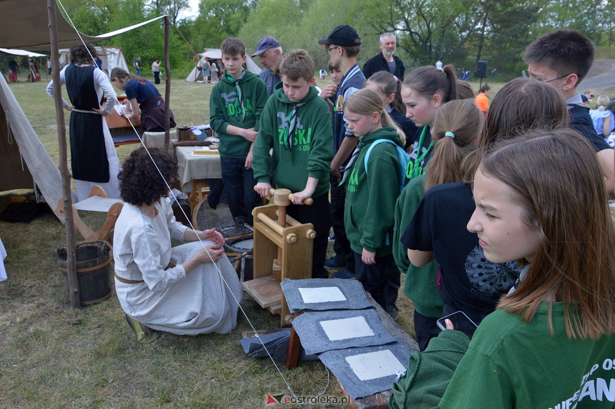 Piknik historyczny na grodzisku w Ostrołęce [13.05.2023] - zdjęcie #46 - eOstroleka.pl