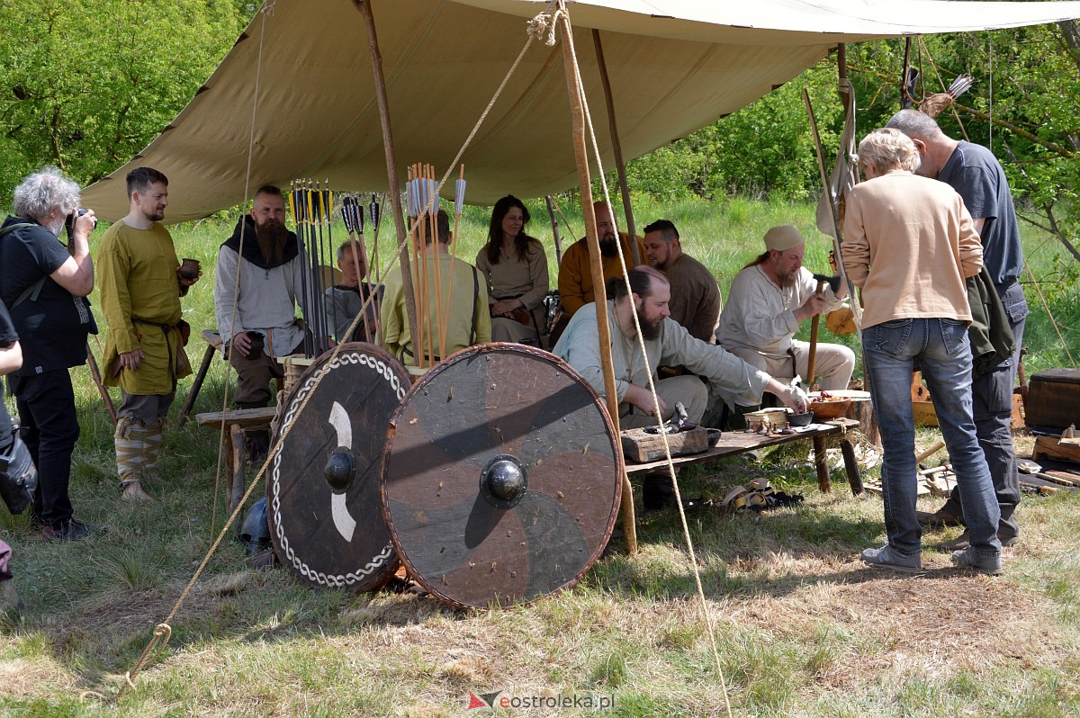 Piknik historyczny na grodzisku w Ostrołęce [13.05.2023] - zdjęcie #53 - eOstroleka.pl