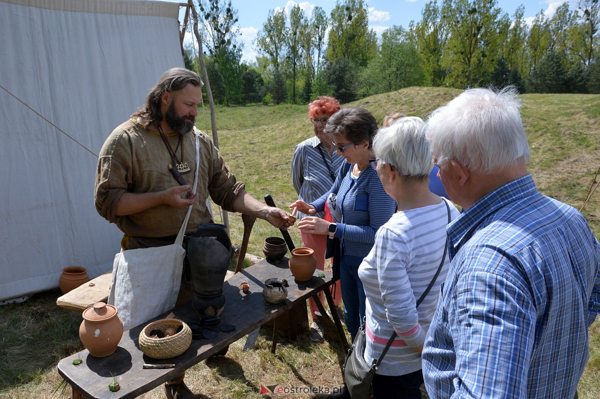 Piknik historyczny na grodzisku w Ostrołęce [13.05.2023] - zdjęcie #58 - eOstroleka.pl