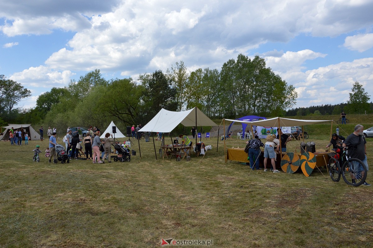 Piknik historyczny na grodzisku w Ostrołęce [13.05.2023] - zdjęcie #79 - eOstroleka.pl