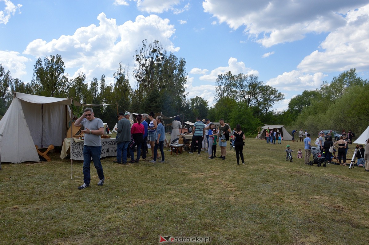 Piknik historyczny na grodzisku w Ostrołęce [13.05.2023] - zdjęcie #80 - eOstroleka.pl