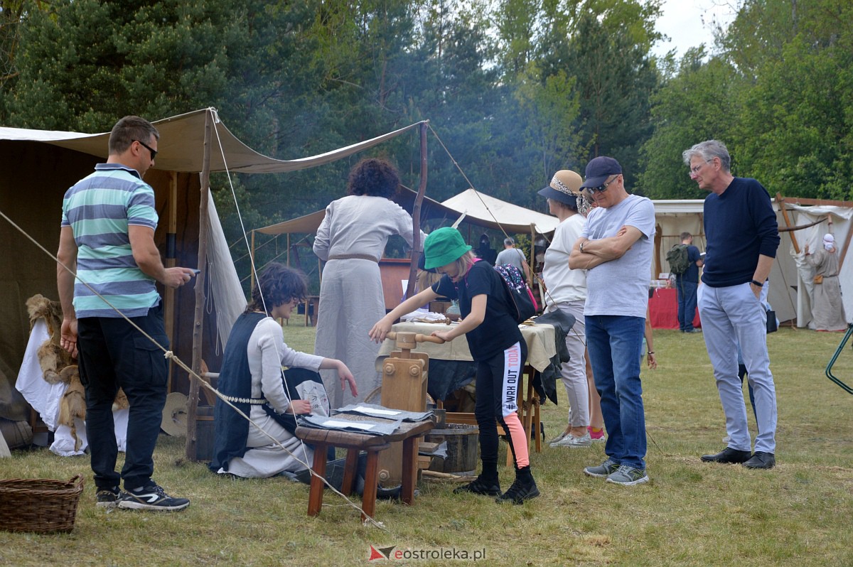 Piknik historyczny na grodzisku w Ostrołęce [13.05.2023] - zdjęcie #81 - eOstroleka.pl