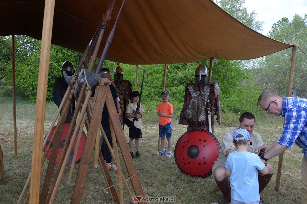 Piknik historyczny na grodzisku w Ostrołęce [13.05.2023] - zdjęcie #84 - eOstroleka.pl