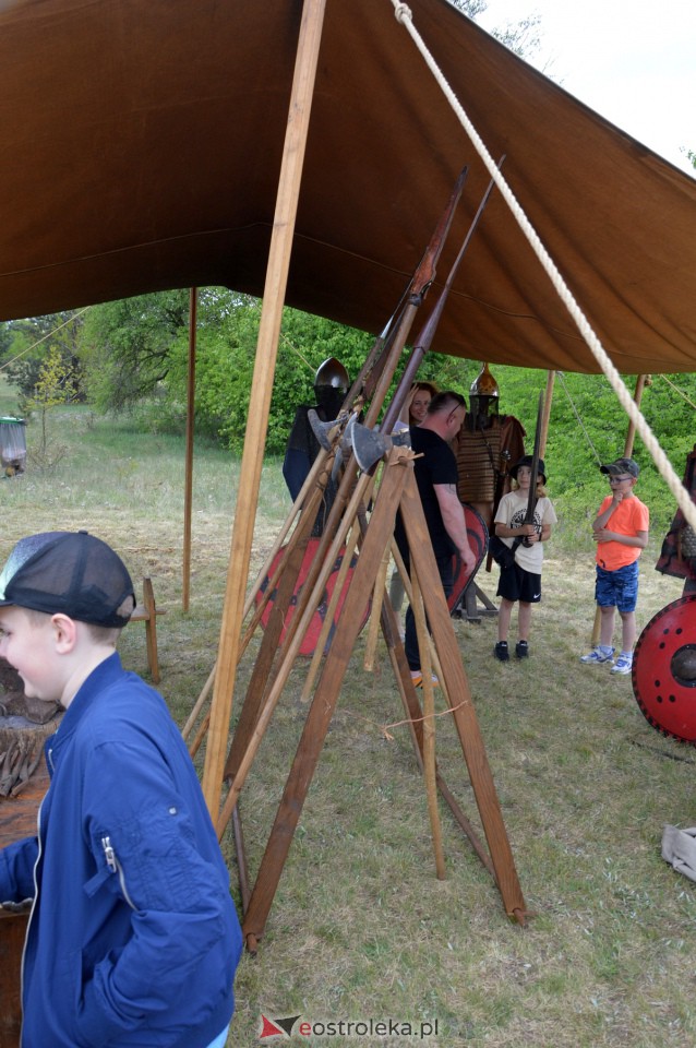 Piknik historyczny na grodzisku w Ostrołęce [13.05.2023] - zdjęcie #86 - eOstroleka.pl