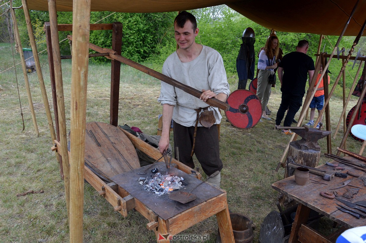 Piknik historyczny na grodzisku w Ostrołęce [13.05.2023] - zdjęcie #87 - eOstroleka.pl