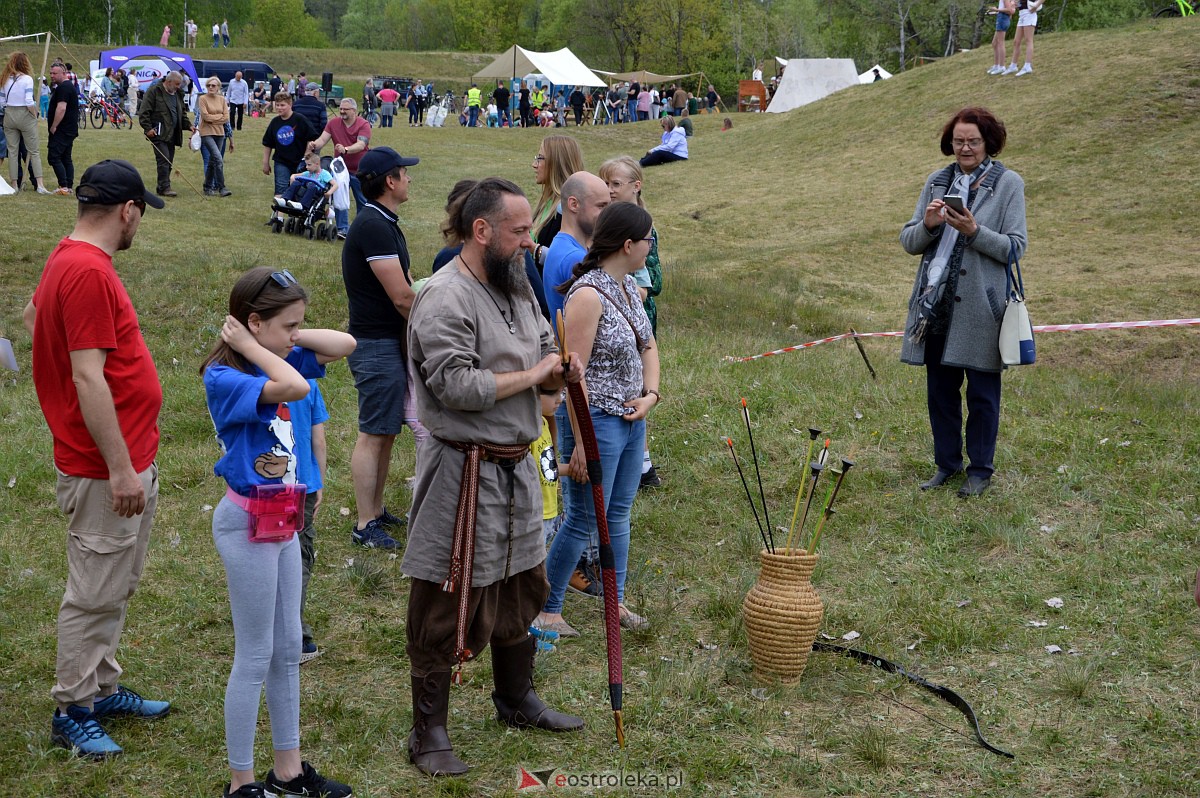 Piknik historyczny na grodzisku w Ostrołęce [13.05.2023] - zdjęcie #96 - eOstroleka.pl