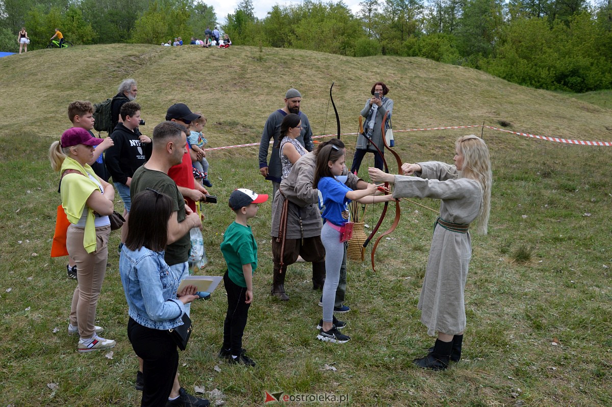 Piknik historyczny na grodzisku w Ostrołęce [13.05.2023] - zdjęcie #100 - eOstroleka.pl