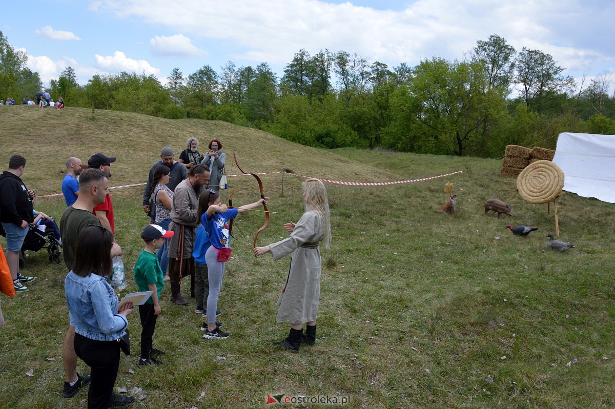 Piknik historyczny na grodzisku w Ostrołęce [13.05.2023] - zdjęcie #101 - eOstroleka.pl