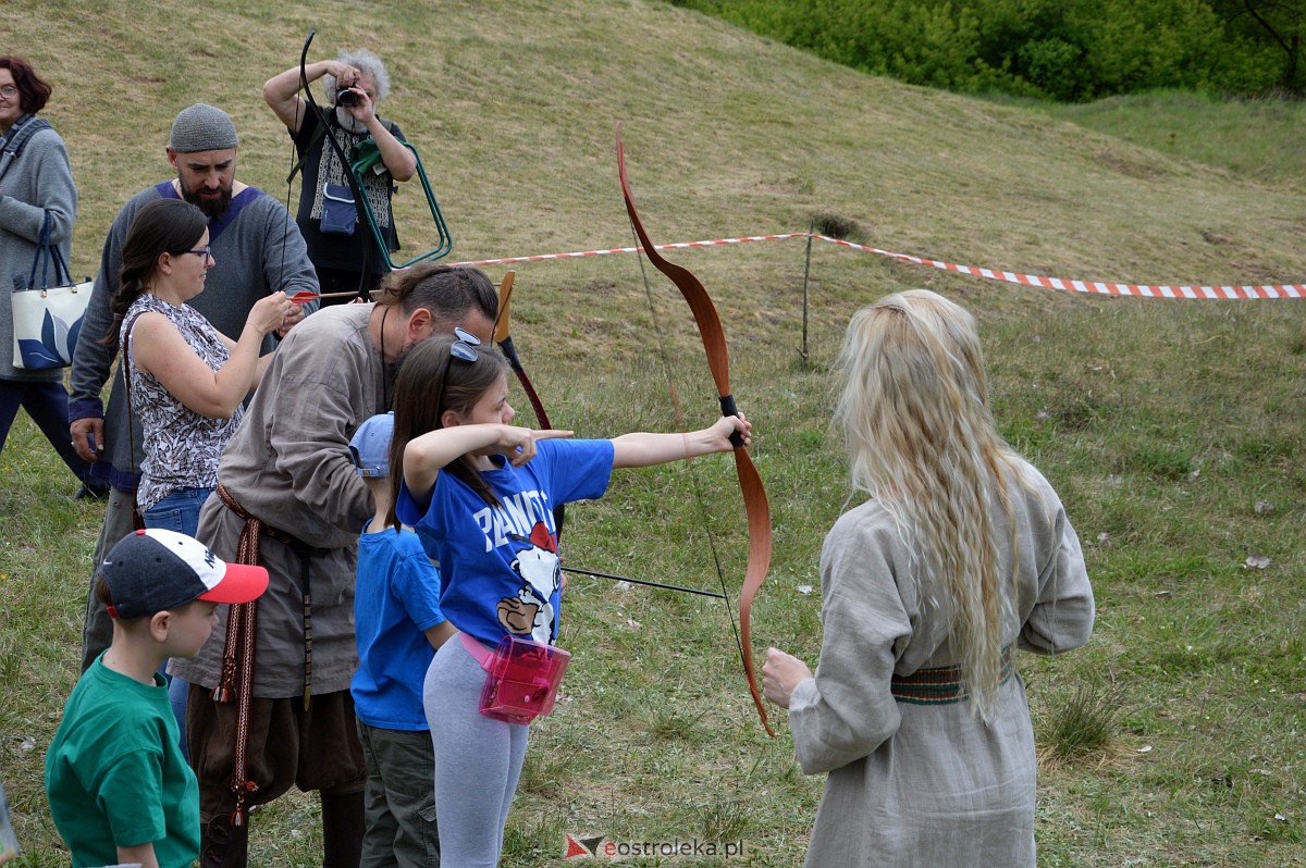 Piknik historyczny na grodzisku w Ostrołęce [13.05.2023] - zdjęcie #103 - eOstroleka.pl