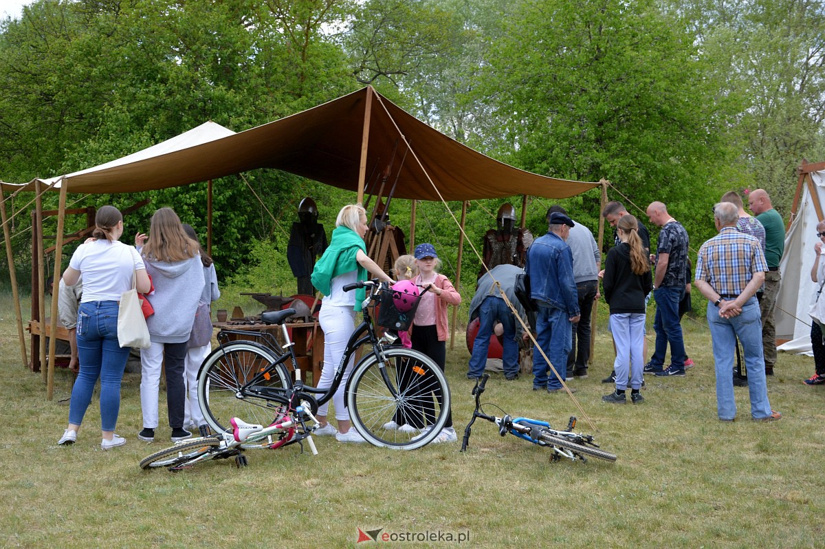 Piknik historyczny na grodzisku w Ostrołęce [13.05.2023] - zdjęcie #110 - eOstroleka.pl