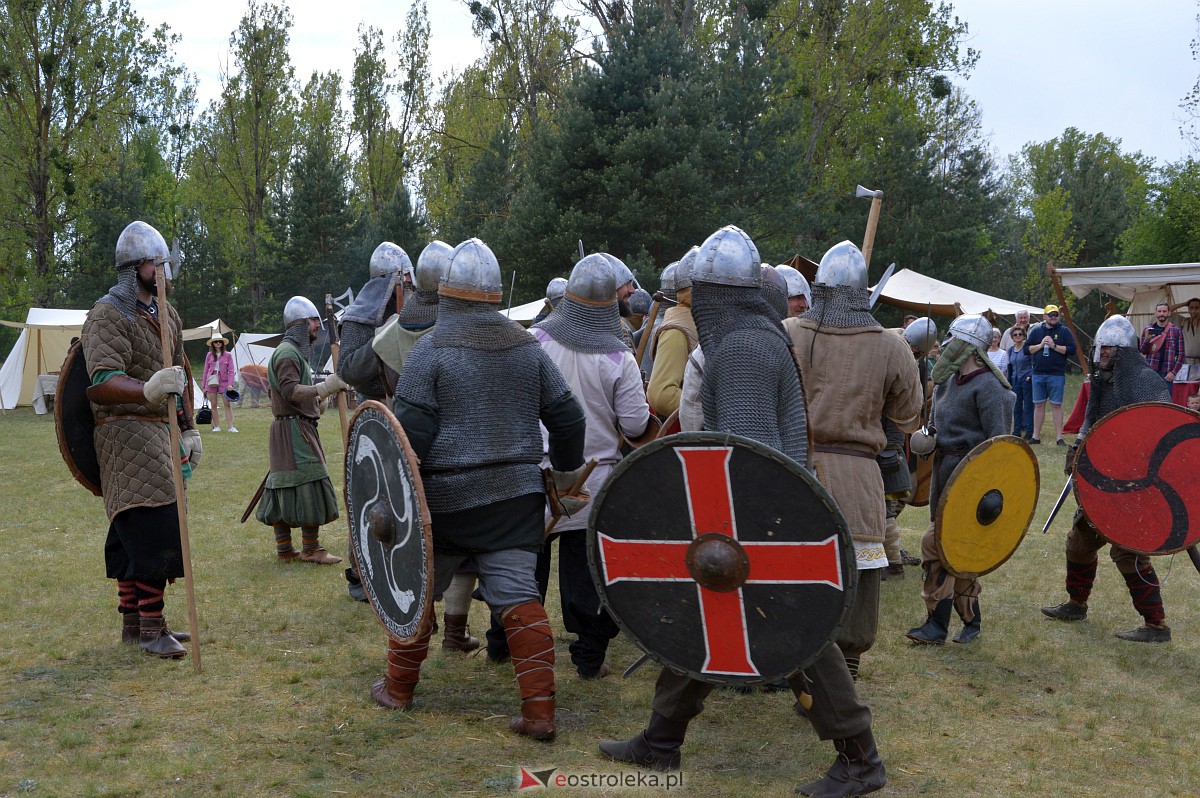 Piknik historyczny na grodzisku w Ostrołęce [13.05.2023] - zdjęcie #105 - eOstroleka.pl