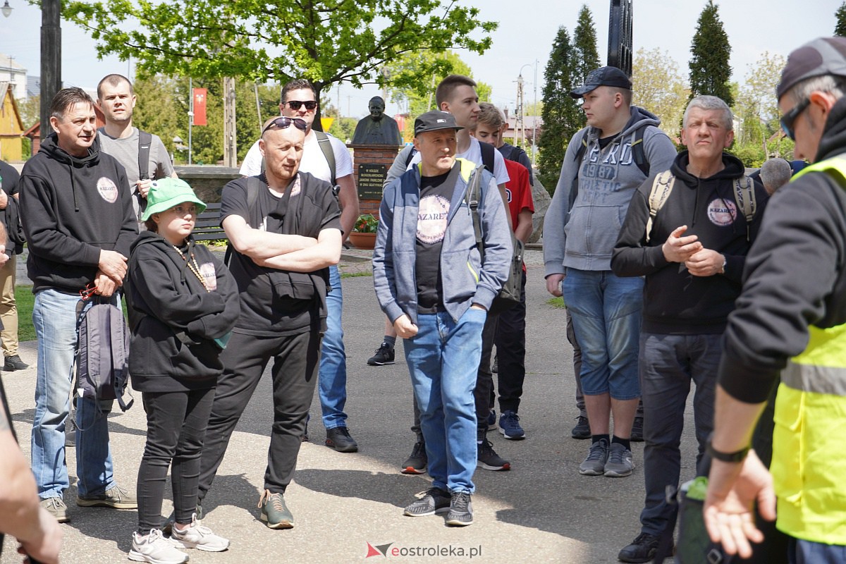 Męska piesza pielgrzymka Rzekuń - Suchcice [13.05.2023] - zdjęcie #37 - eOstroleka.pl