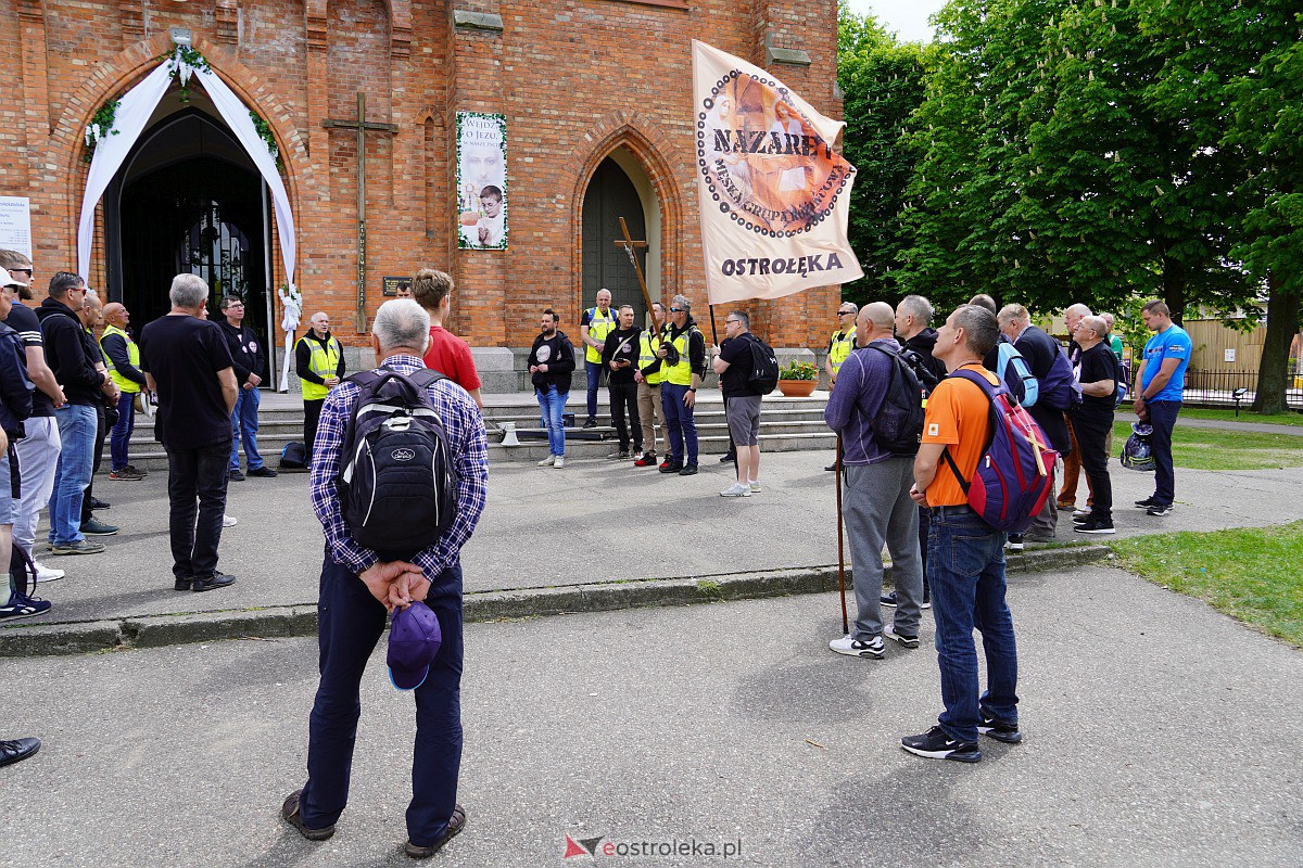 Męska piesza pielgrzymka Rzekuń - Suchcice [13.05.2023] - zdjęcie #27 - eOstroleka.pl