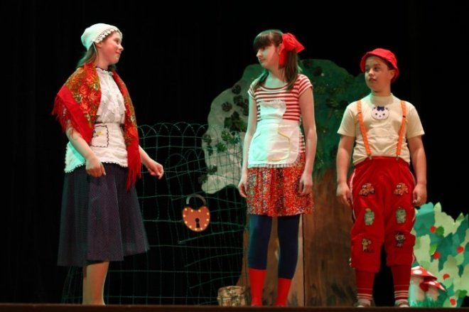 XI Mazowiecki Festiwal Teatrów Amatorskich (05.05.2011) - zdjęcie #30 - eOstroleka.pl