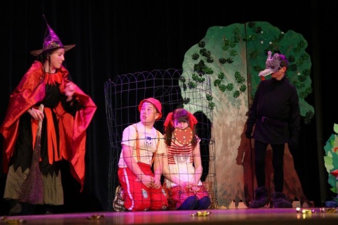 XI Mazowiecki Festiwal Teatrów Amatorskich (05.05.2011) - zdjęcie #15 - eOstroleka.pl