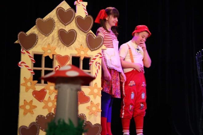 XI Mazowiecki Festiwal Teatrów Amatorskich (05.05.2011) - zdjęcie #10 - eOstroleka.pl