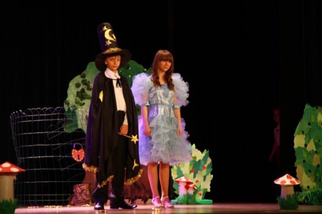 XI Mazowiecki Festiwal Teatrów Amatorskich (05.05.2011) - zdjęcie #8 - eOstroleka.pl