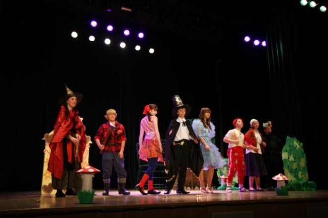 XI Mazowiecki Festiwal Teatrów Amatorskich (05.05.2011) - zdjęcie #6 - eOstroleka.pl