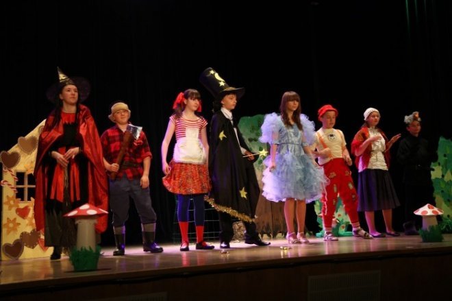 XI Mazowiecki Festiwal Teatrów Amatorskich (05.05.2011) - zdjęcie #5 - eOstroleka.pl