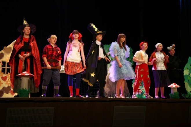 XI Mazowiecki Festiwal Teatrów Amatorskich (05.05.2011) - zdjęcie #4 - eOstroleka.pl