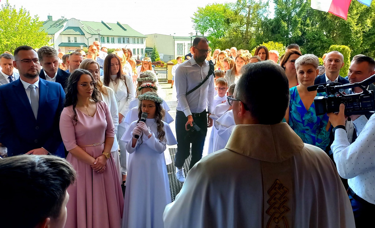 Pierwsza Komunia Święta w Obierwi - fot. RN [13.05.2023] - zdjęcie #28 - eOstroleka.pl