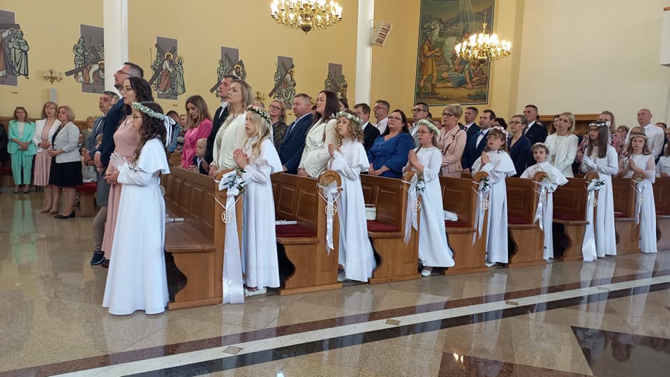 Pierwsza Komunia Święta w Obierwi - fot. RN [13.05.2023] - zdjęcie #22 - eOstroleka.pl